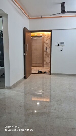 Room in 2 BHK Apartment at Shilpriya Silicon Hofe, Tilak Nagar – for Rent