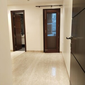 Room in 3 BHK Builder Floor at Nizamuddin East – for Rent