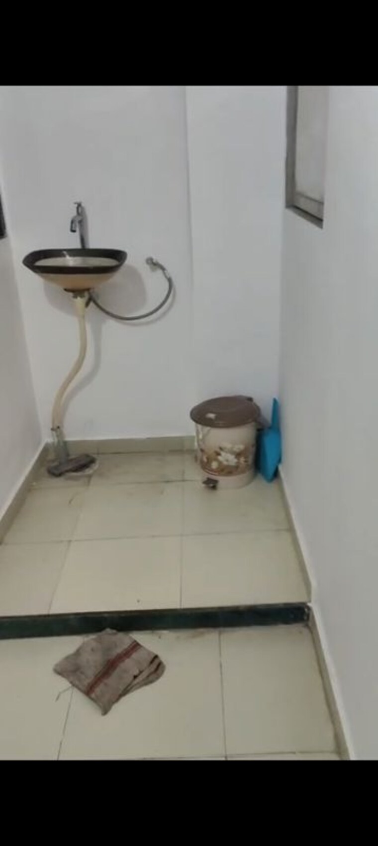 Bathroom, jayant-sapphire 2 Bedroom 600 Sq.Ft. Apartment In Prabhadevi Mumbai 10692471
