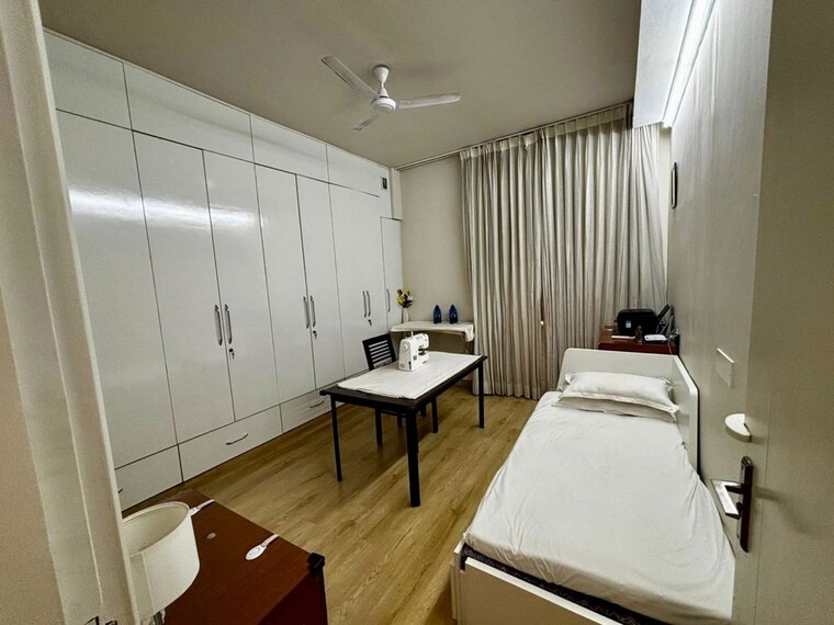 Team Area, bptp-mansions 4 Bedroom 3000 Sq.Ft. Apartment In Sector 66 Gurgaon 10692452