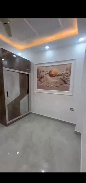 Furnished Amenities in 3 BHK Builder Floor at Bhagwati Garden – for Sale