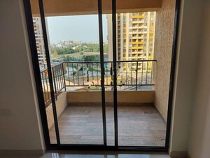 Room in 1 BHK Apartment at Shapoorji Pallonji Joyville Hadapsar Annexe, Hadapsar – for Rent