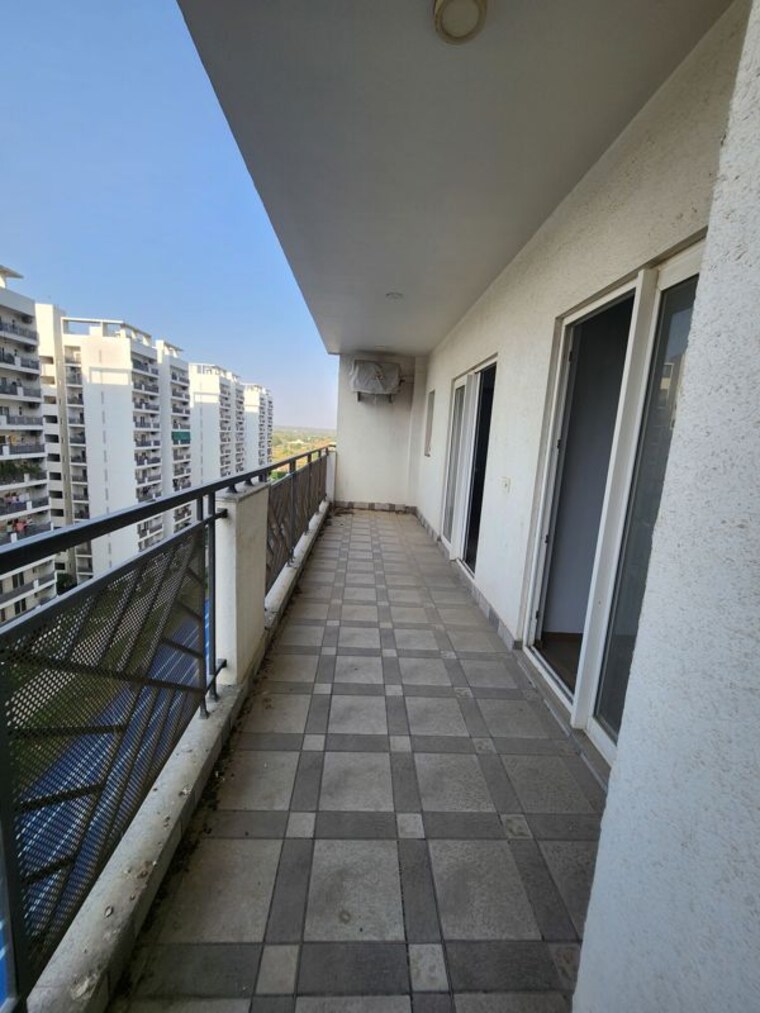 Balcony, central-park-flower-valley-aqua-front-towers 3 Bedroom 1789 Sq.Ft. Apartment In Sohna Sector 33 Gurgaon 10692477