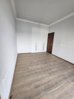 Furnished Amenities in 3 BHK Apartment at Central Park Flower Valley Aqua Front Towers, Sohna Sector 33 – for Rent
