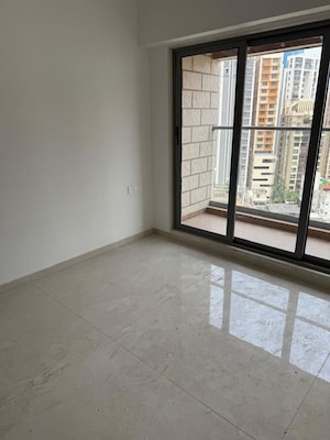 Room in 1 BHK Apartment at Dadar West – for Rent