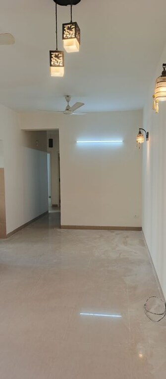 2.5 BHK +  1020 Sq.Ft. Apartment in Emaar Emerald Estate