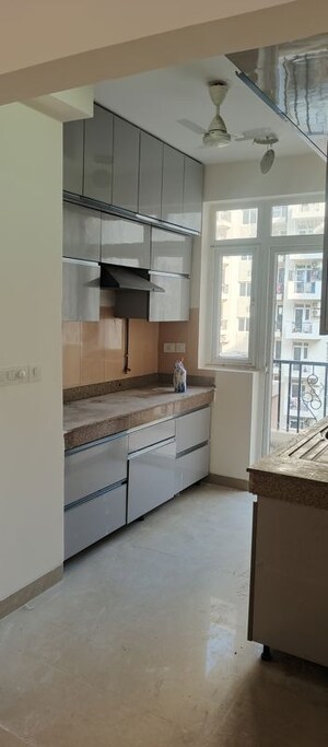 Kitchen in 2.5 BHK Apartment at Emaar Emerald Estate, Sector 65 – for Rent