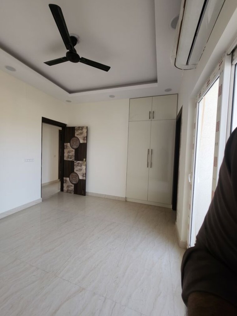 Team Area, central-park-flower-valley-aqua-front-towers 3 Bedroom 1789 Sq.Ft. Apartment In Sohna Sector 33 Gurgaon 10692516