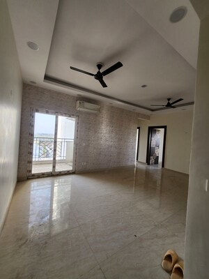 Furnished Amenities in 3 BHK Apartment at Central Park Flower Valley Aqua Front Towers, Sohna Sector 33 – for Rent
