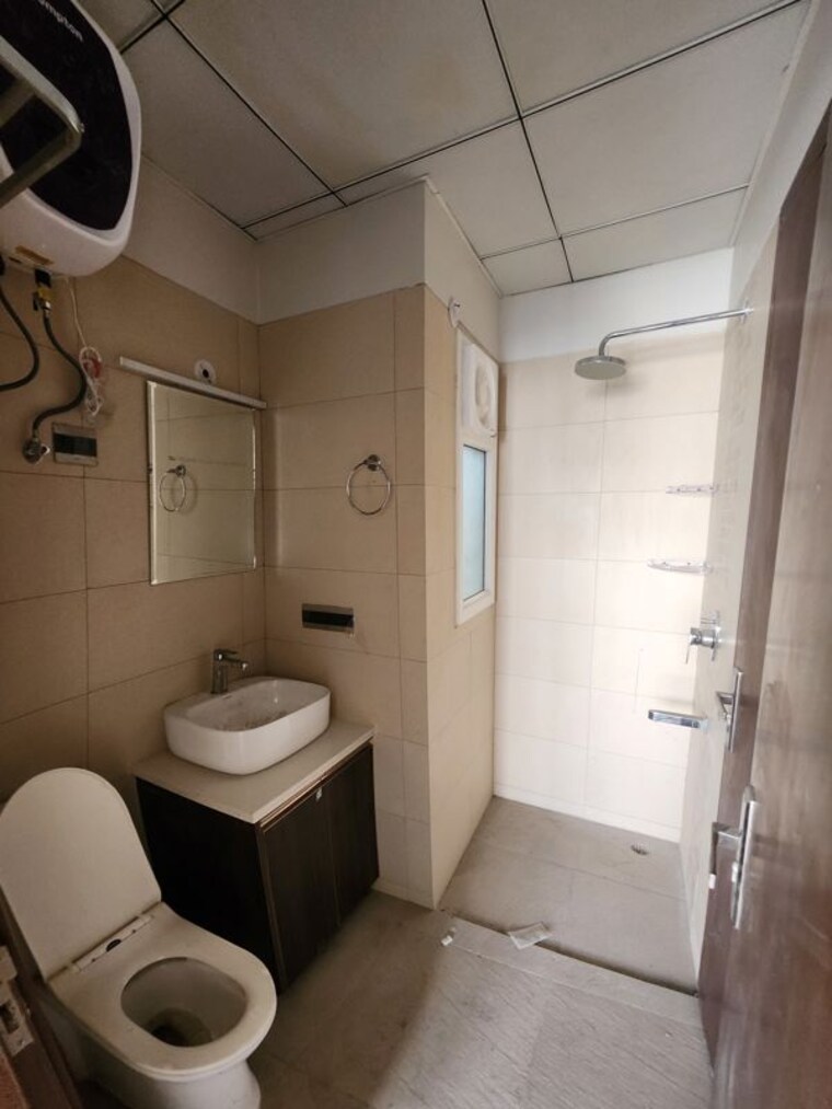 Bathroom, central-park-cerise-suites 3 Bedroom 1250 Sq.Ft. Builder Floor In Sohna Sector 33 Gurgaon 10692523
