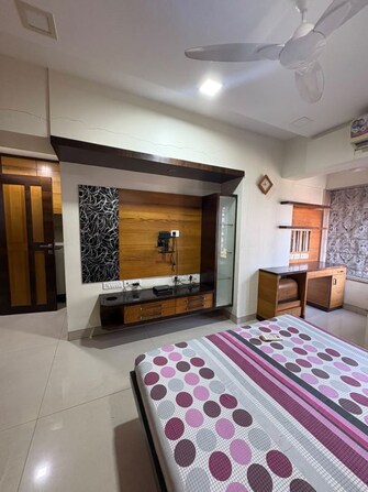 2 BHK Apartment For Rent in Parimal Heights in Juhu, Mumbai