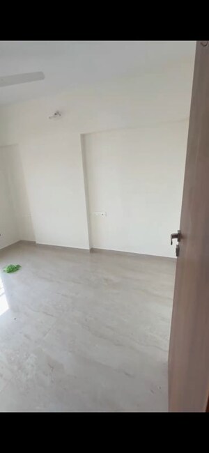 Room in 3 BHK Apartment at Shree Darshan, Azad Nagar – for Rent