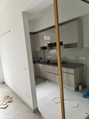 Kitchen in 2.5 BHK Builder Floor at Smart World Orchard, Sector 61 – for Rent