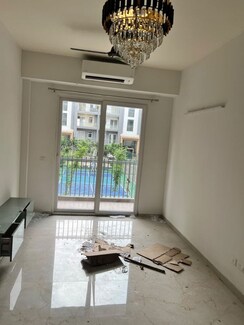 2.5 BHK +Builder Floor For Rent in Smart World Orchard