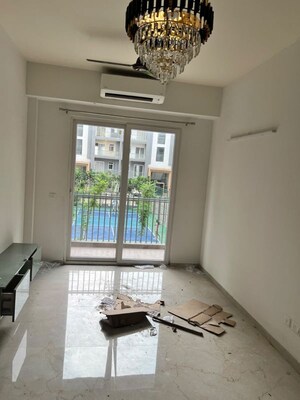 2.5 BHK Builder Floor For Rent in Smart World Orchard, Sector 61