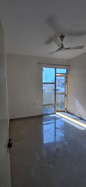 2 BHK Apartment For Sale in Pyramid Urban Homes 3, Sector 67a