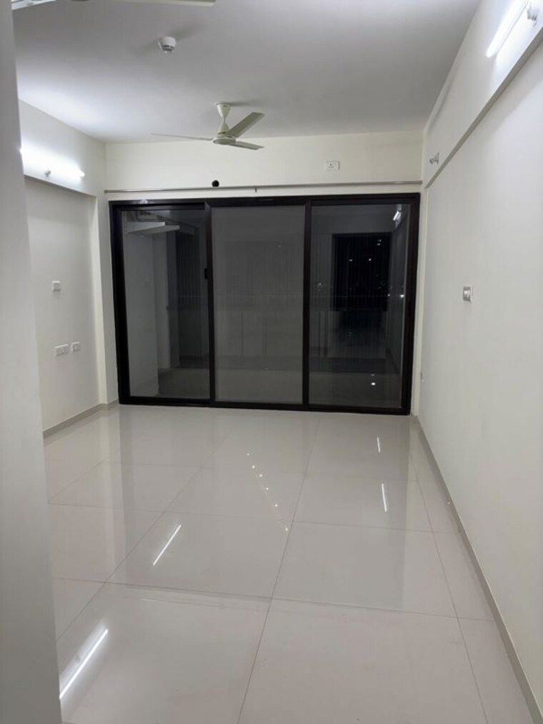 undefined, kumar-47-east-a 2 Bedroom 900 Sq.Ft. Apartment In Magarpatta City Pune 10692591