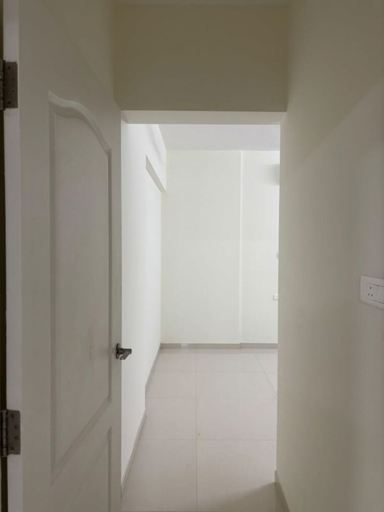 undefined, kumar-47-east-a 2 Bedroom 900 Sq.Ft. Apartment In Magarpatta City Pune 10692591
