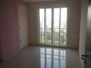 Room in 3 BHK Apartment at Spring Queen Apartment, Santacruz East – for Rent