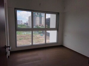 Room in 2 BHK Apartment at Oxford Florida Riverwalk, Mundhwa – for Sale