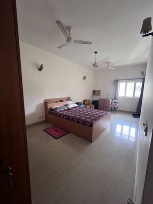 Bedroom in 3 BHK Builder Floor at Ansal Sushant Lok I, Sector 43 – for Rent