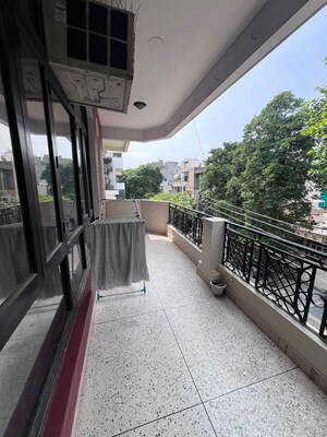 Balcony in 3 BHK Builder Floor at Ansal Sushant Lok I, Sector 43 – for Rent