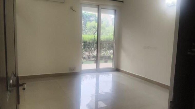 Room, lion-green-valley Commercial Shop 262 Sq.Ft. In Sohna Sector 35 Gurgaon 10692616