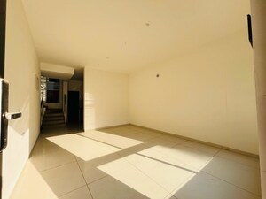 Room in 3.5 BHK Apartment at Gera World of Joy, Kharadi – for Rent