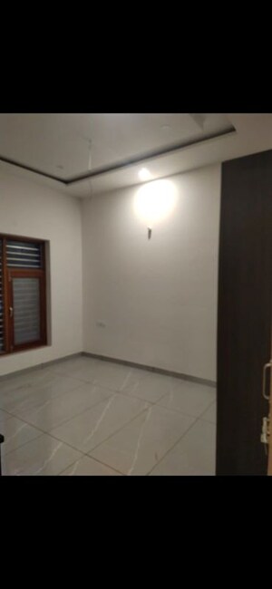 Room in 2 BHK Independent House at Sector 15 – for Rent