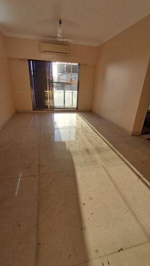 Room in 3 BHK Apartment at Shree Niketan Annexe, Chembur – for Rent