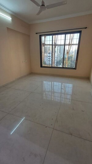 Room in 3 BHK Apartment at Shree Niketan Annexe, Chembur – for Rent