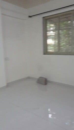 Room in 1 BHK Apartment at Shaheed Bhagat Singh CHS, Andheri East – for Rent