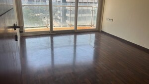 Room in 3 BHK Apartment at RNA Continental, Chembur – for Rent