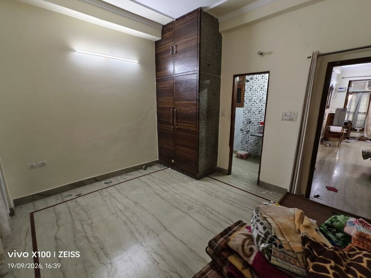 Room, sector 23 2 Bedroom 1400 Sq.Ft. Builder Floor In Sector 23 Gurgaon 10692738