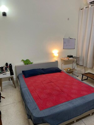 Bedroom in 2 BHK Builder Floor at Palam Vihar – for Rent
