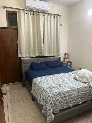 Bedroom in 2 BHK Builder Floor at Palam Vihar – for Rent