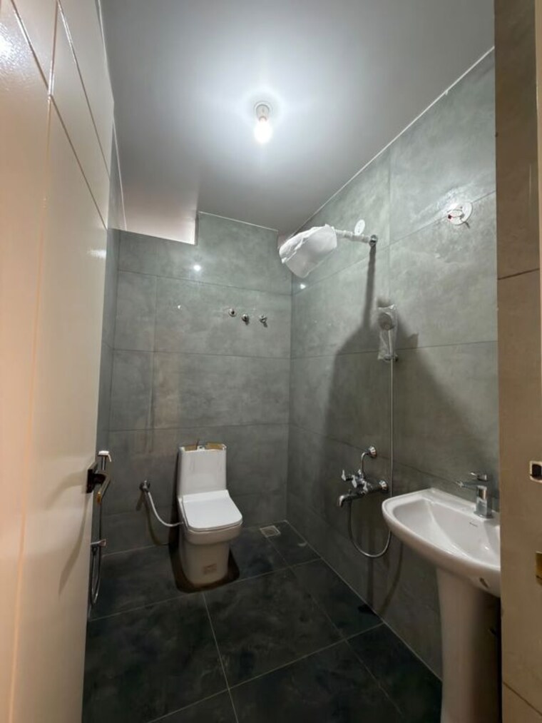 Bathroom, richmond town 3 Bedroom 2000 Sq.Ft. Independent House In Richmond Town Bangalore 10692754