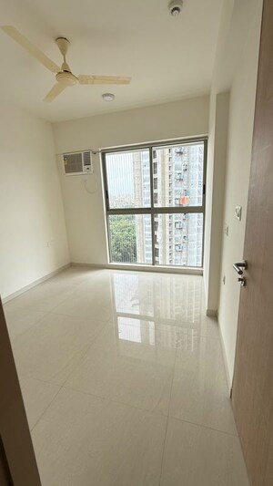 Room in 2 BHK Apartment at Lodha Crown Kolshet, Kolshet Road – for Rent