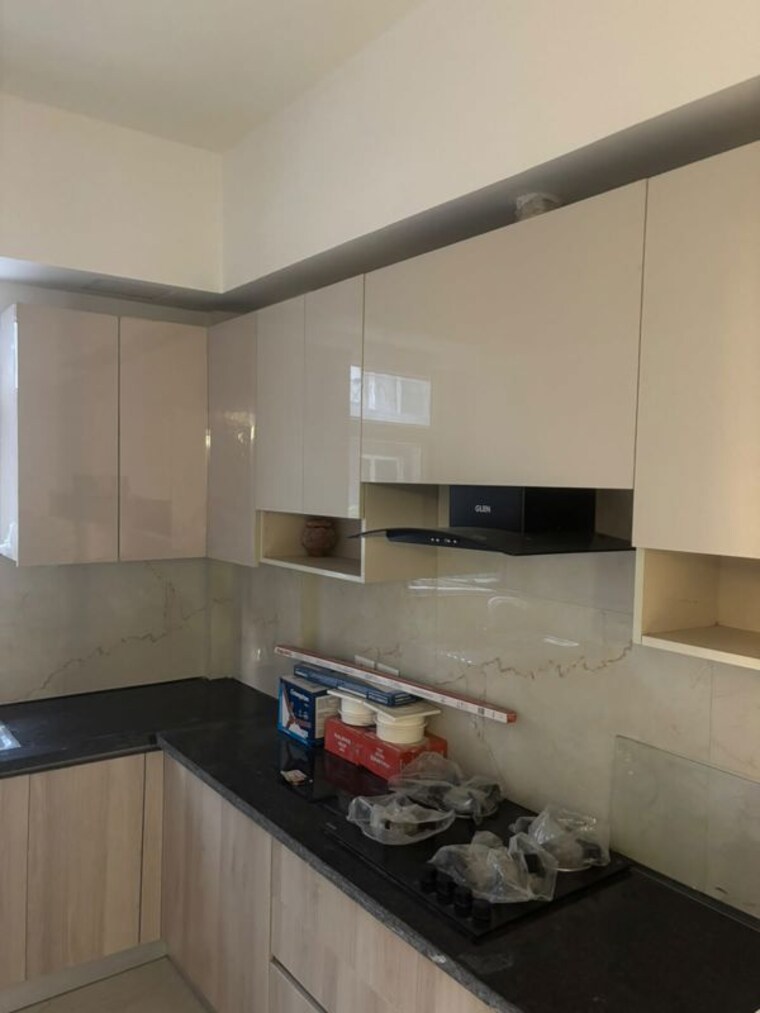 Kitchen, smart-world-orchard 3 Bedroom 1630 Sq.Ft. Builder Floor In Sector 61 Gurgaon 10692815
