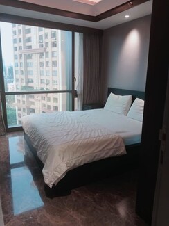 4 BHK +Apartment For Rent in Lodha Trump Tower