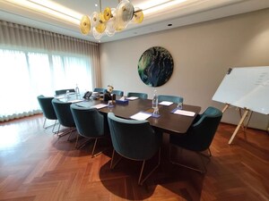 Team Area in 4 BHK Apartment at Lodha Trump Tower, Worli – for Rent