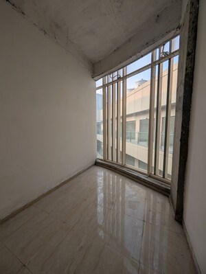  Shop – Exterior View View at Signature Global Signum 37D, Sector 37d - for Sale