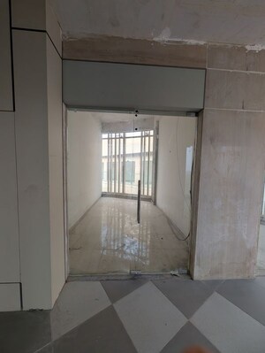  Shop For Sale in Signature Global Signum 37D, Sector 37d