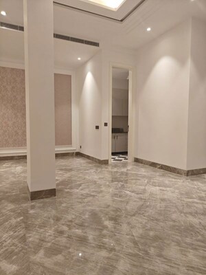 Room in 4 BHK Builder Floor at Vasant Vihar – for Sale