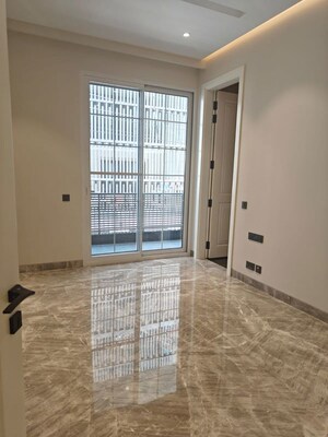 Room in 4 BHK Builder Floor at Vasant Vihar – for Sale