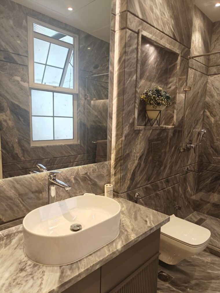 Bathroom, vasant vihar 4 Bedroom 2200 Sq.Ft. Builder Floor In Vasant Vihar Delhi 10692849