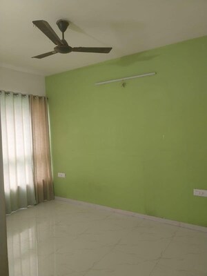 Room in 1 BHK Apartment at PGD Pinnacle, Mundhwa – for Rent