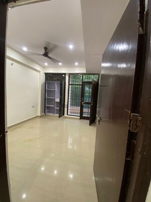 Room in 2 BHK Builder Floor at RWA Flat, Gt Road – for Rent