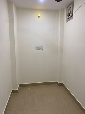 Furnished Amenities in 2 BHK Builder Floor at RWA Flat, Gt Road – for Rent