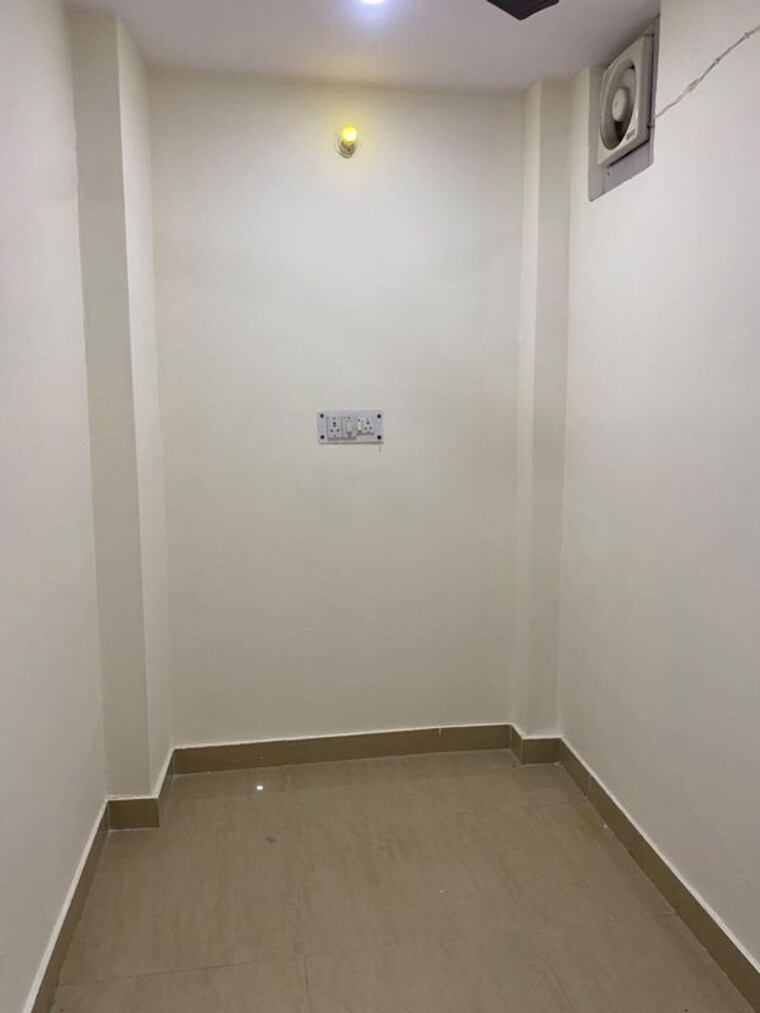 undefined, rwa-flat 2 Bedroom 112 Sq.Mt. Builder Floor In Gt Road Ghaziabad 10692876